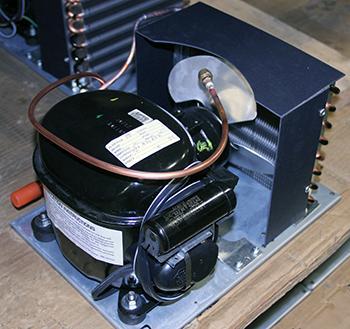 UNIT 1/5 134 AE530AT/AR TD-36 W/ 9 1/8" X 9 X 2" COIL